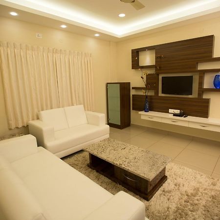 Benaka Suites Bangalore Esterno foto