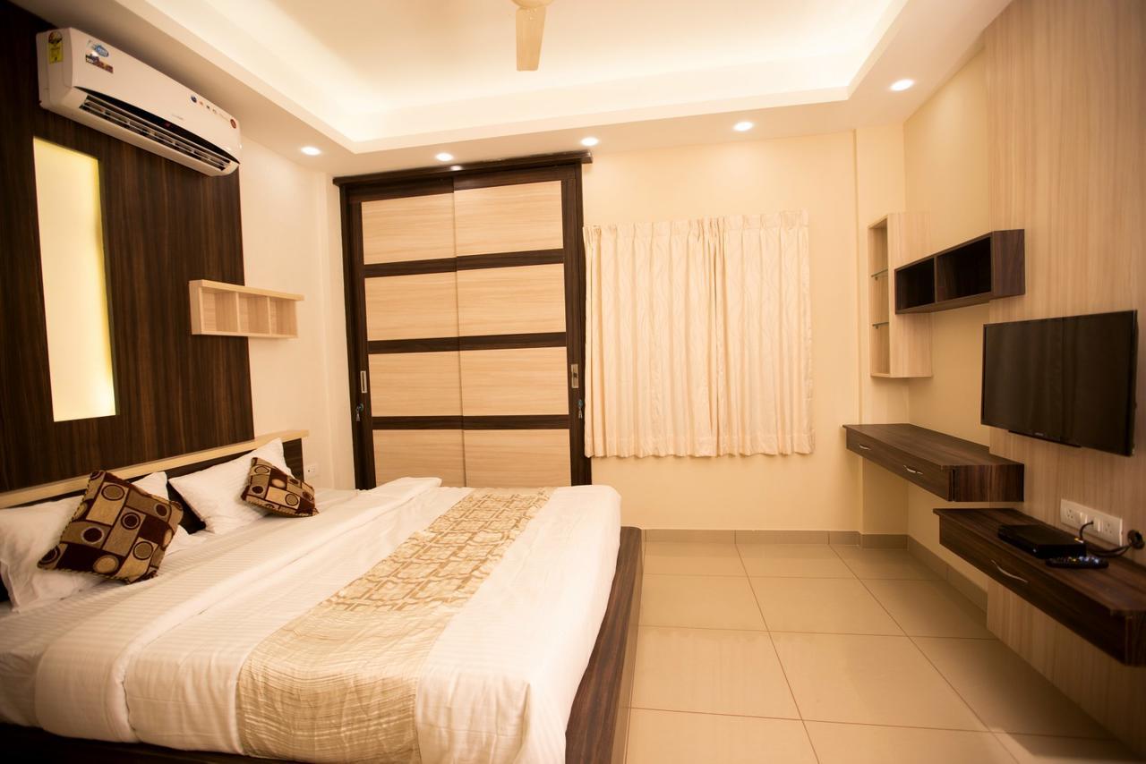 Benaka Suites Bangalore Esterno foto