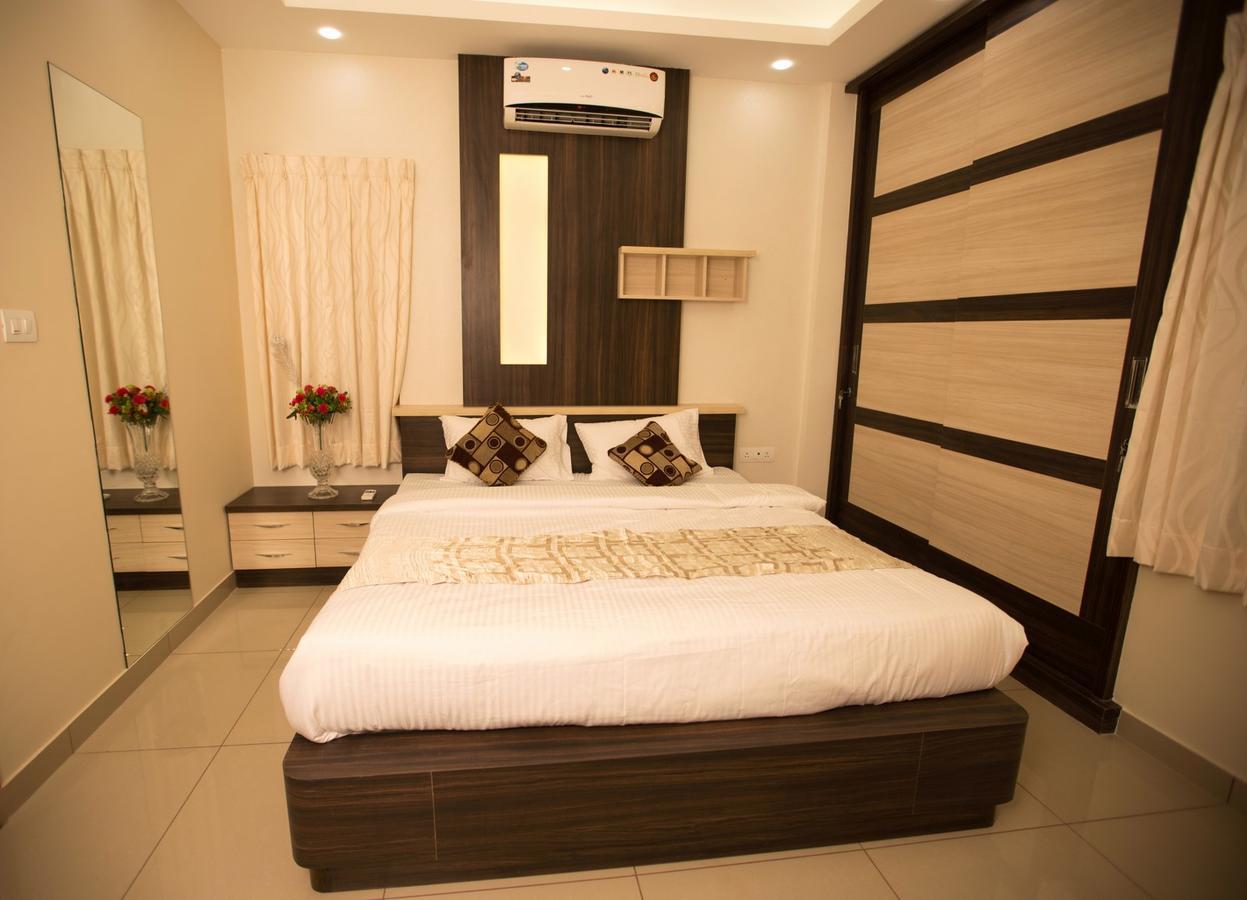Benaka Suites Bangalore Esterno foto